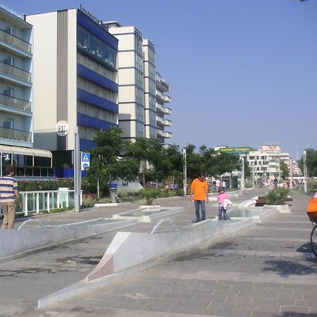 ריצ'יונה Hotel Canasta מראה חיצוני תמונה