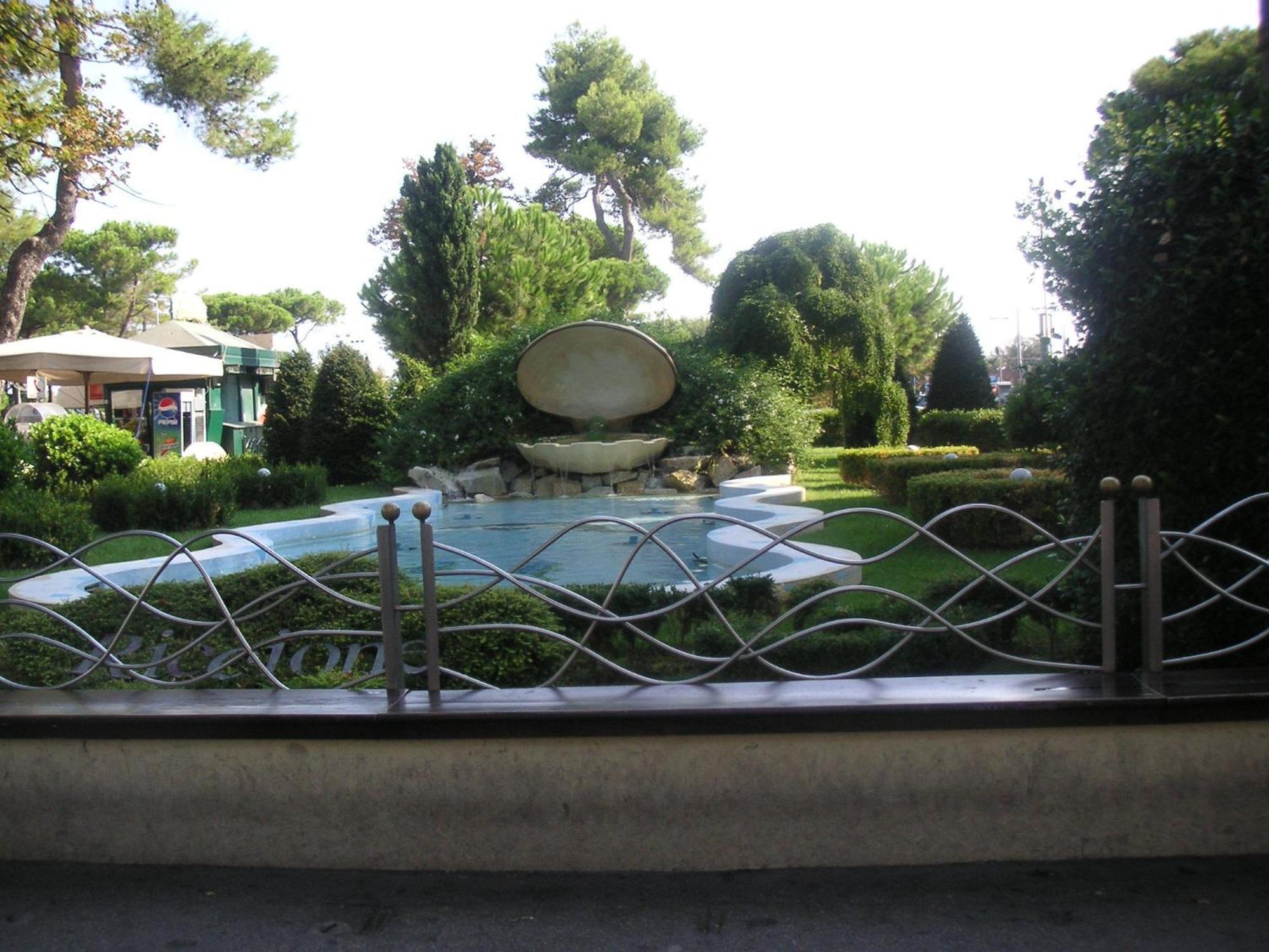 ריצ'יונה Hotel Canasta מראה חיצוני תמונה