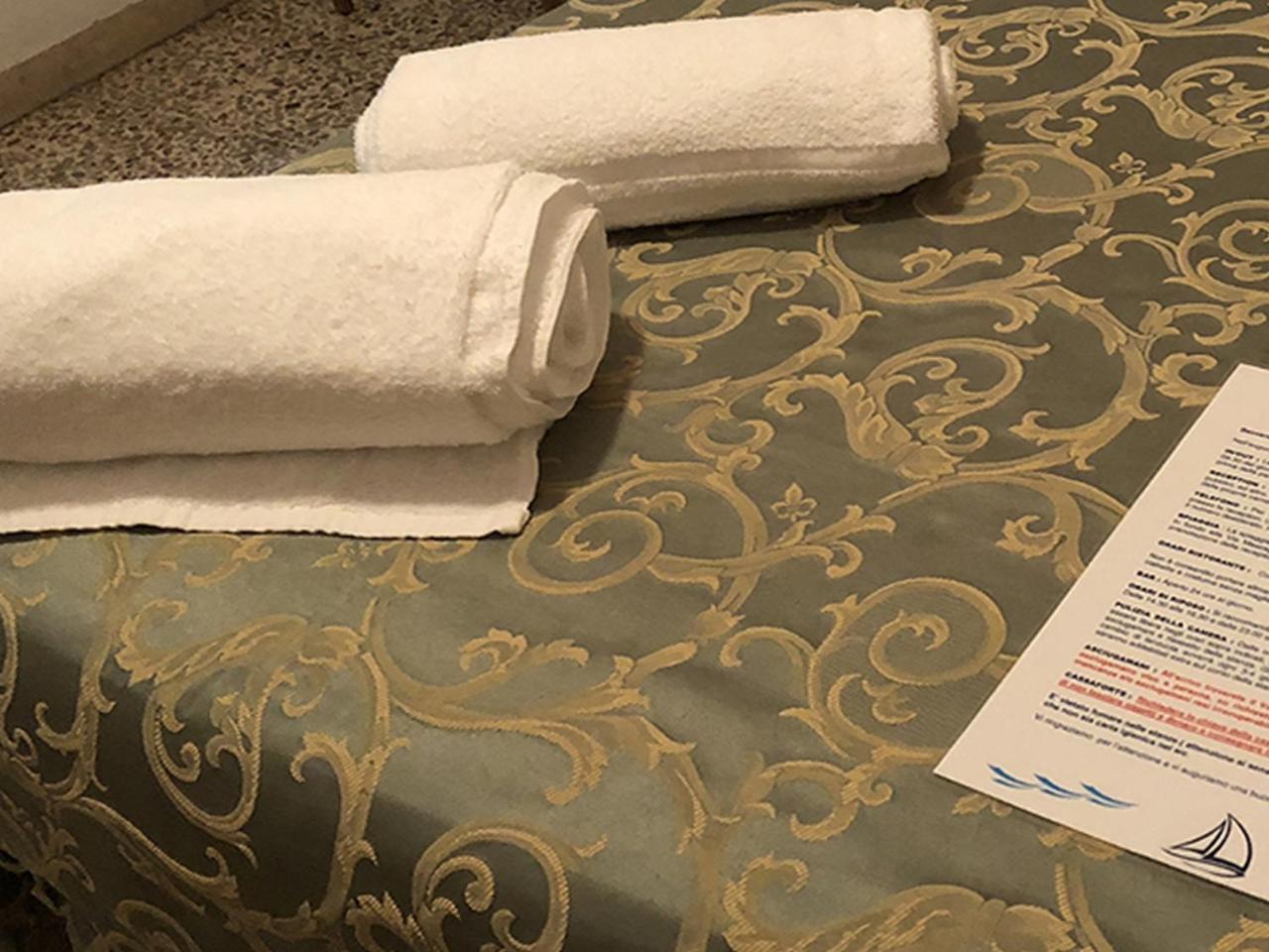 ריצ'יונה Hotel Canasta מראה חיצוני תמונה