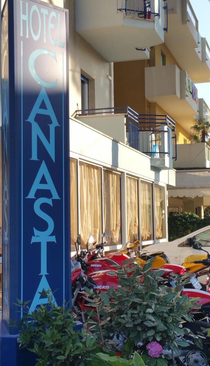 ריצ'יונה Hotel Canasta מראה חיצוני תמונה